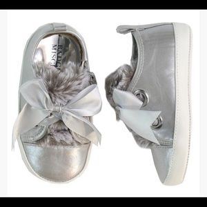 Baby Bella Bow & Fur Crib Sneaker